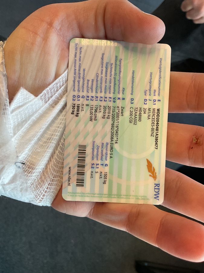 Mercedes-Benz C-Klasse C 200 CGI BlueEfficiency Avantgarde