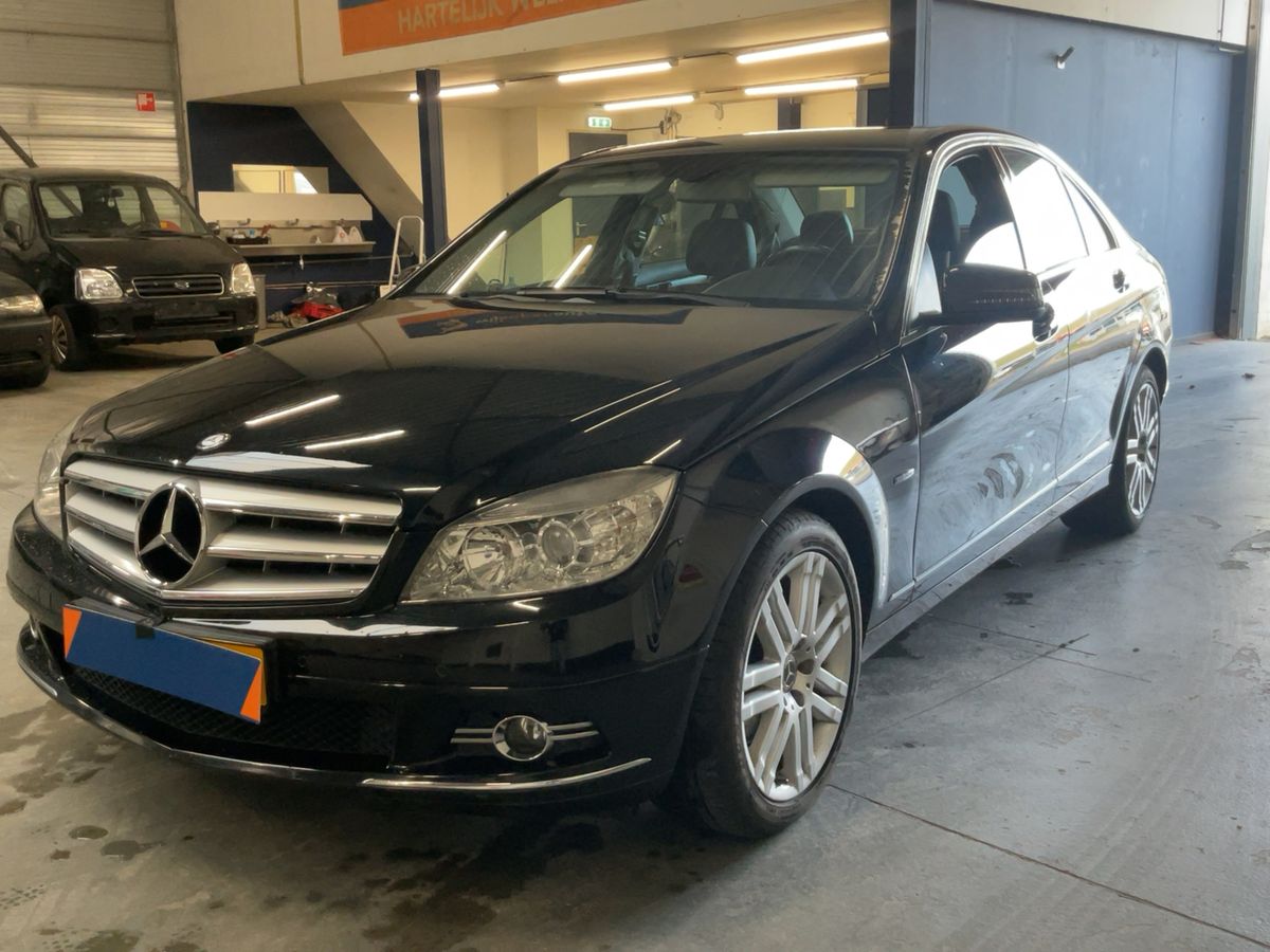 Mercedes-Benz C-Klasse C 200 CGI BlueEfficiency Avantgarde