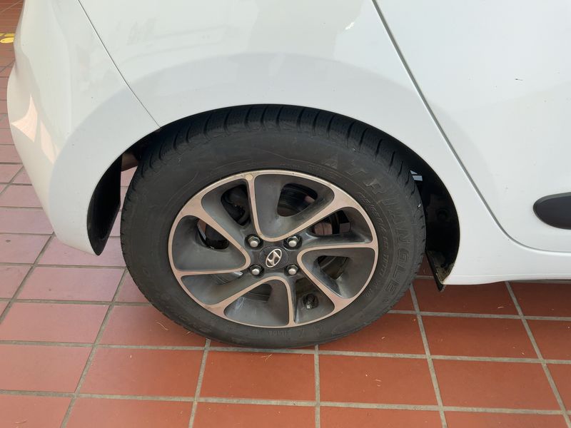 Hyundai i10 1.2 Passion 2019 – снимка 9