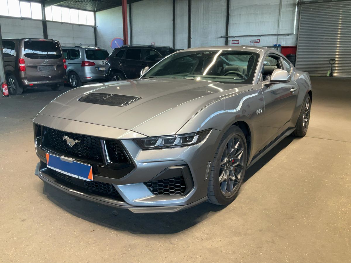 Ford Mustang 2025 — photo 1