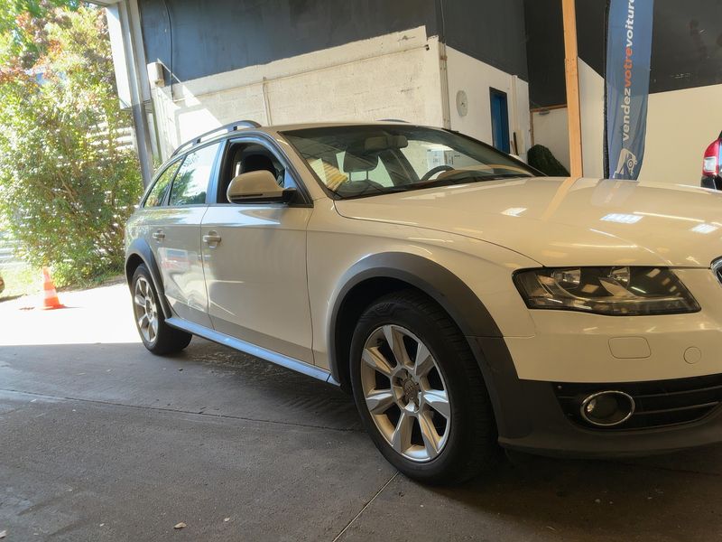 Audi A4 Allroad 2.0 TDI — zdjęcie 8
