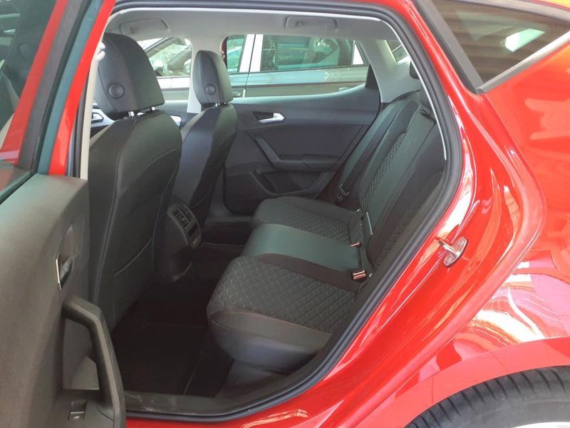 Seat Leon 1.4 TSI e-HYBRID FR — zdjęcie 13