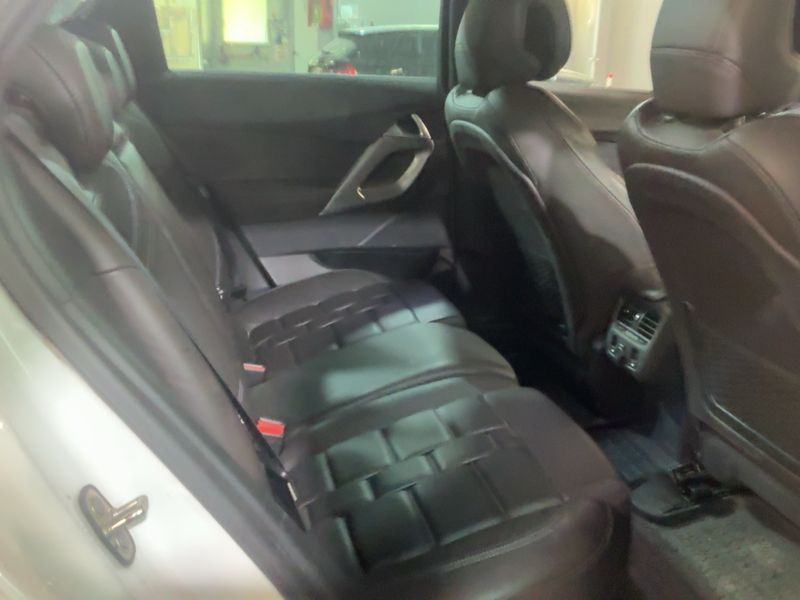 DS Automobiles DS5 2.0 Blue-HDi SportChic — zdjęcie 14