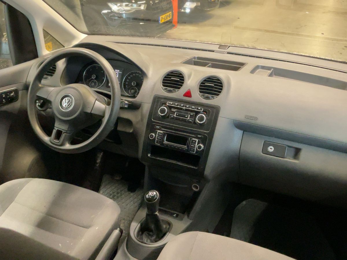 Volkswagen Caddy 2014 — photo 18