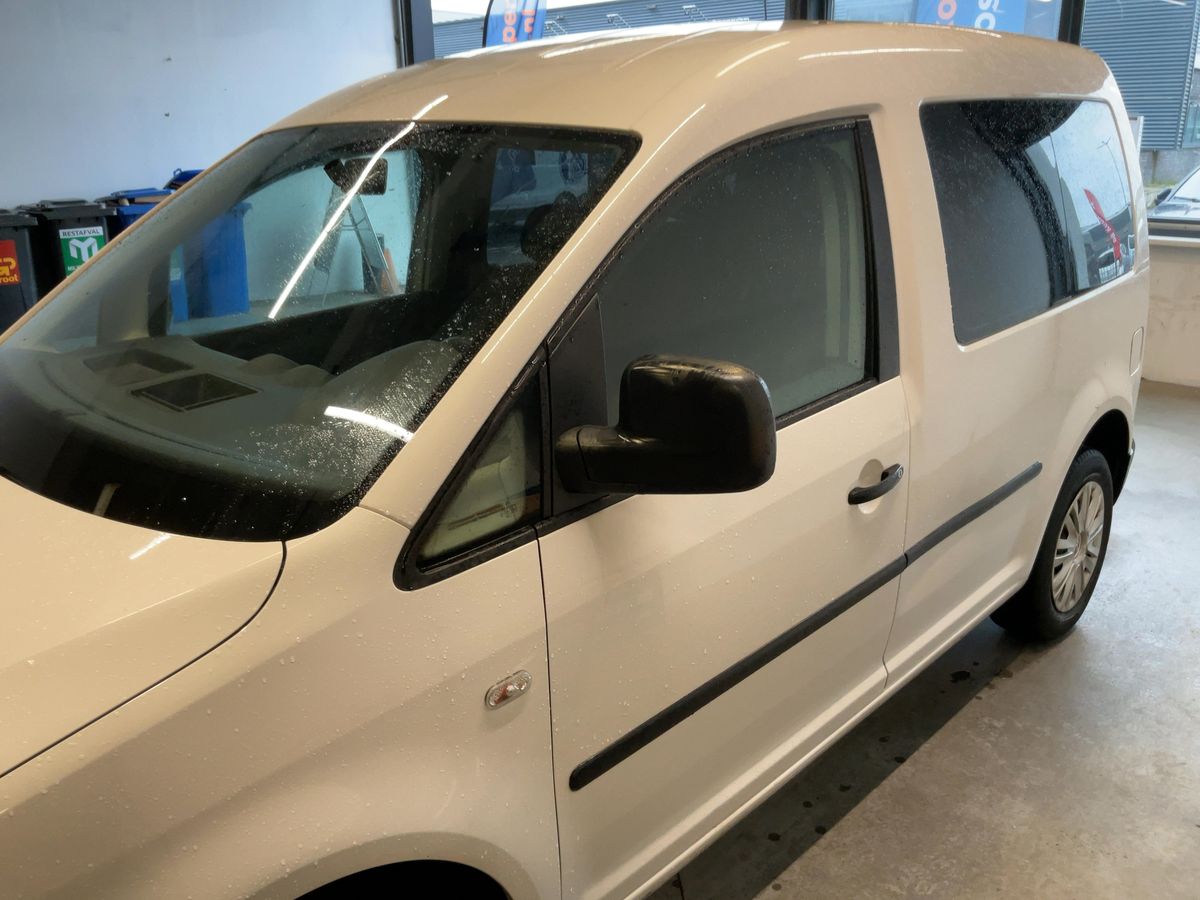 Volkswagen Caddy 2014 — photo 5