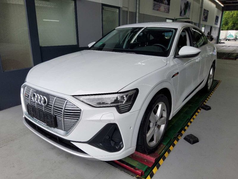 Audi e-tron 2022