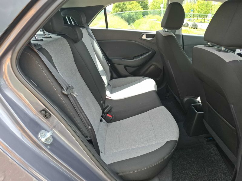 Hyundai i20 1.2 Intuitive — zdjęcie 13