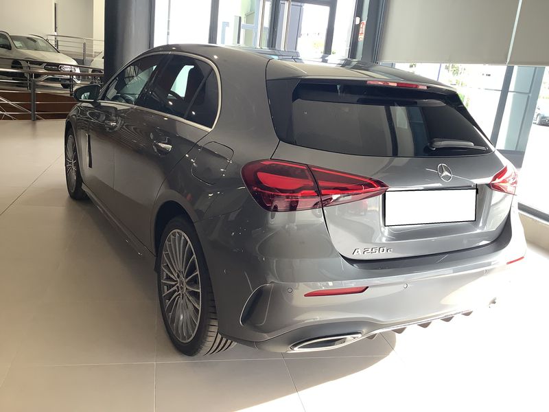 Mercedes-Benz A-Klasse A 250e AMG Line — zdjęcie 3