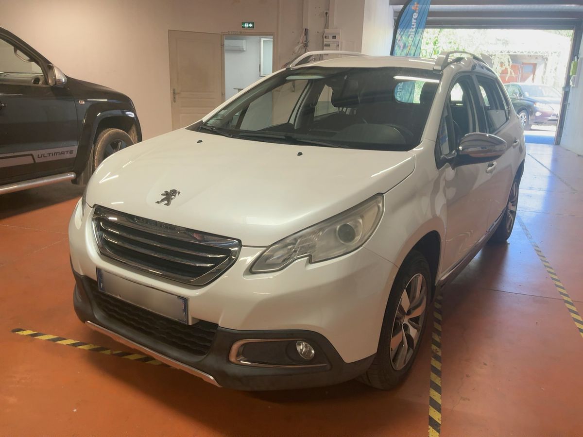 Peugeot 2008 2015 — photo 1