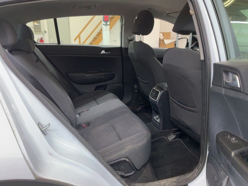 Kia Sportage 1.6 GDI Vision 2WD 2018 – снимка 19