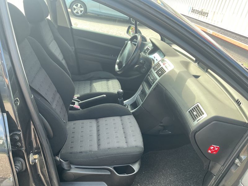 Peugeot 307 1.6 SW — zdjęcie 3