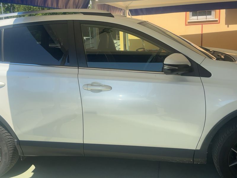Toyota RAV 4 2.0 D-4D Lounge 2016 – снимка 10