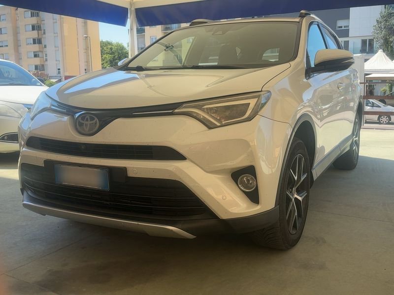 Toyota RAV 4 2.0 D-4D Lounge 2016 – снимка 2
