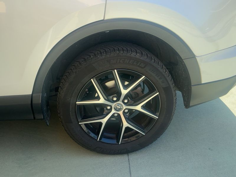 Toyota RAV 4 2.0 D-4D Lounge 2016 – снимка 5