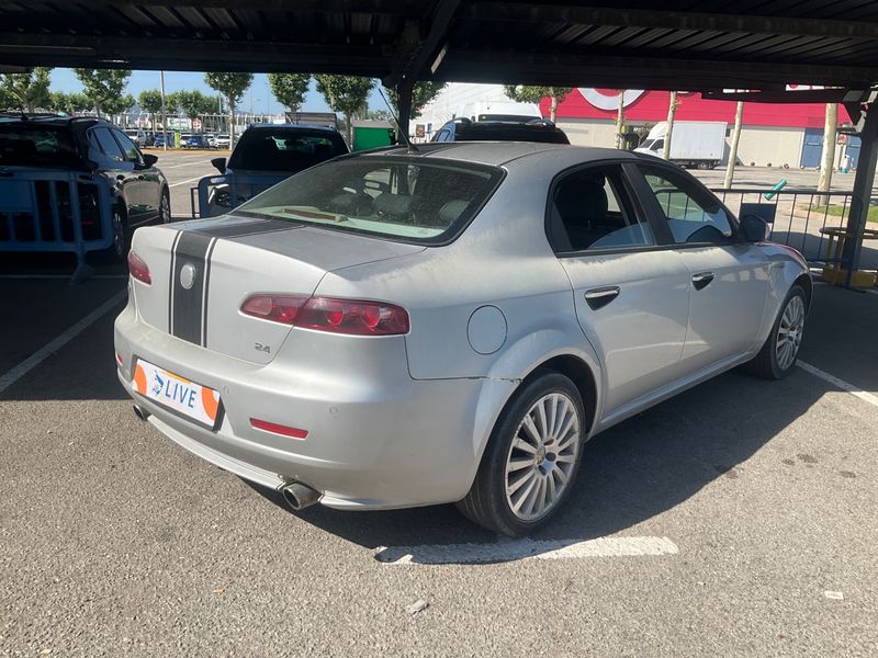 Alfa Romeo Alfa 159 2.4 JTD JTDM Distinctive — zdjęcie 2