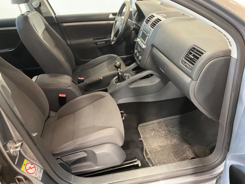 Volkswagen Golf V 1.9 TDI Comfortline — zdjęcie 3