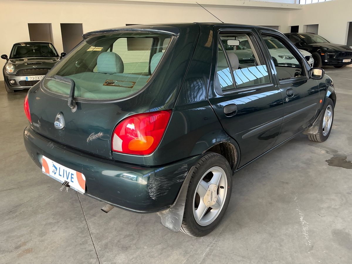Ford Fiesta 1998 — photo 2