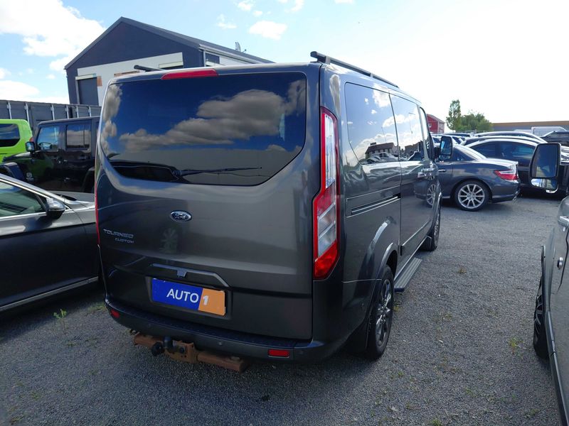 Ford Tourneo Custom 2.0 TDCi 320 L1 Tourneo Titanium — zdjęcie 5