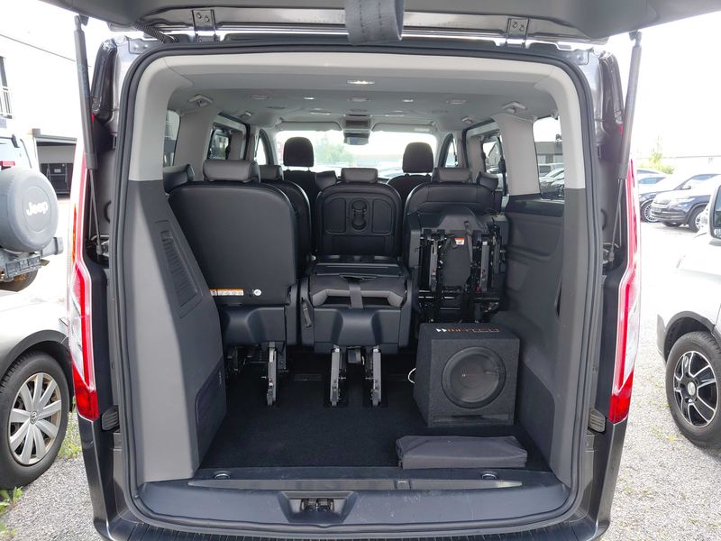 Ford Tourneo Custom 2.0 TDCi 320 L1 Tourneo Titanium — zdjęcie 9