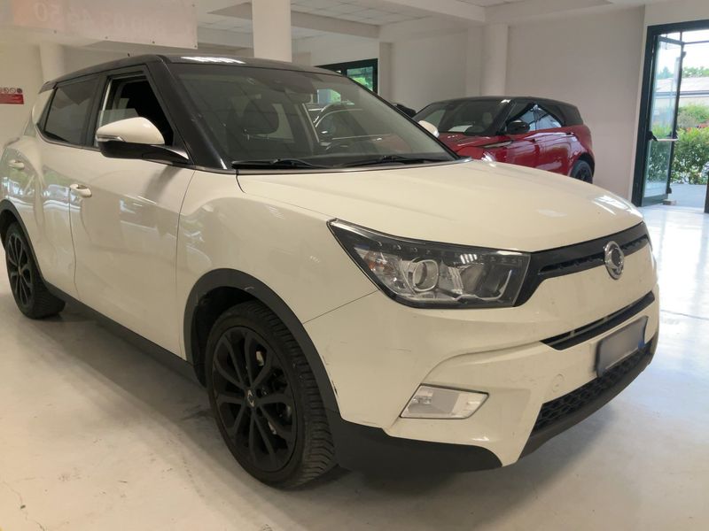 Ssangyong Tivoli 1.6 Turbodiesel Be Visual 4x2 — zdjęcie 8