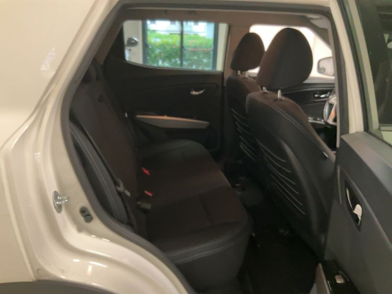 Ssangyong Tivoli 1.6 Turbodiesel Be Visual 4x2 — zdjęcie 14
