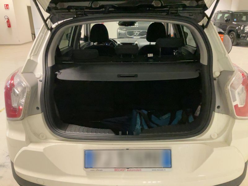 Ssangyong Tivoli 1.6 Turbodiesel Be Visual 4x2 — zdjęcie 10