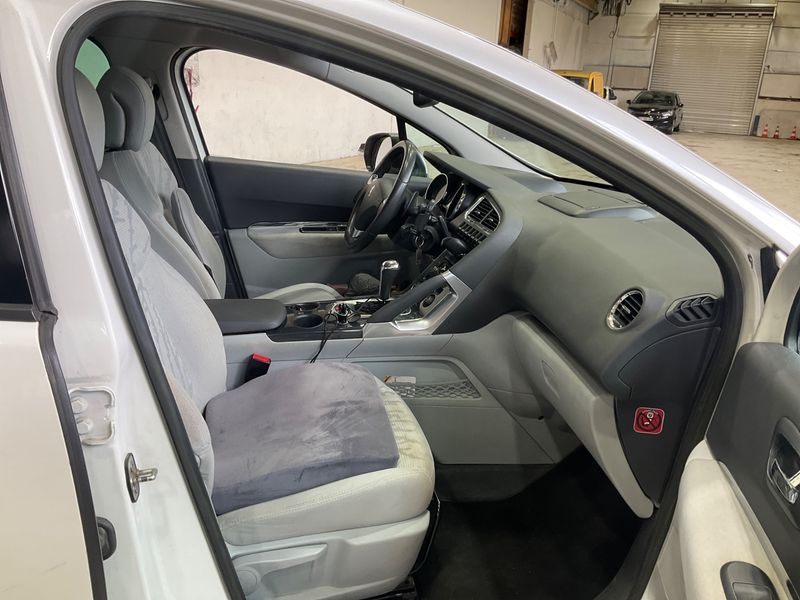 Peugeot 3008 1.6 e-HDi Allure — zdjęcie 3