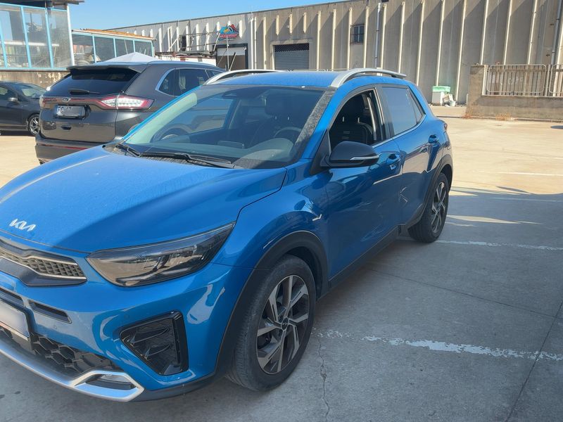 Kia Stonic 1.0 TGDI Mild-Hybrid GT Line — zdjęcie 2