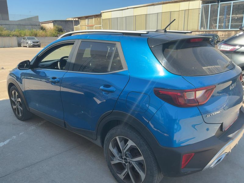 Kia Stonic 1.0 TGDI Mild-Hybrid GT Line — zdjęcie 3