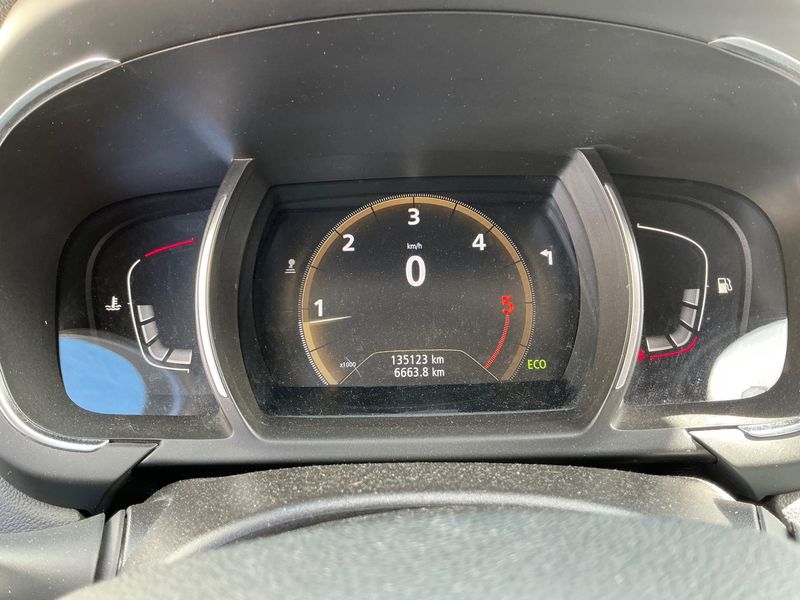 Renault Grand Scenic 1.6 dCi Energy Zen — zdjęcie 13