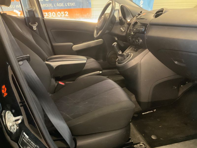 Mazda 2 1.3 Elegance — zdjęcie 3