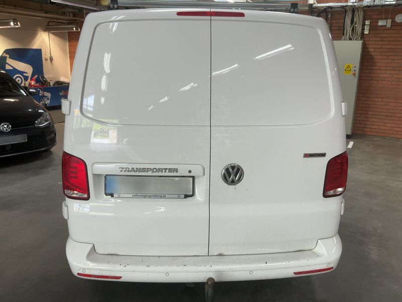 Volkswagen T6 Transporter 2.0 TDI Kasten 4Motion — zdjęcie 5