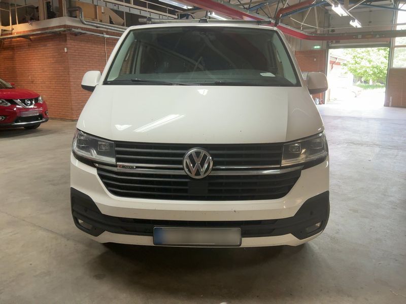 Volkswagen T6 Transporter 2.0 TDI Kasten 4Motion — zdjęcie 9