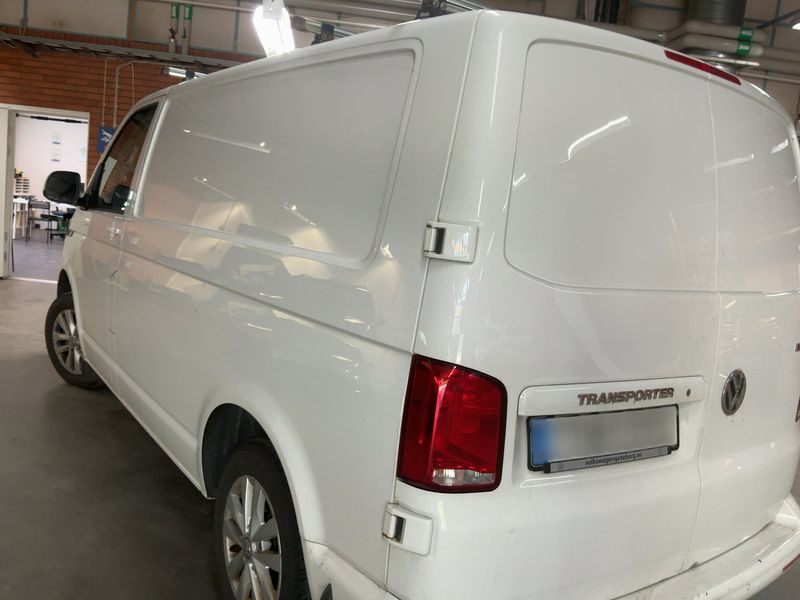 Volkswagen T6 Transporter 2.0 TDI Kasten 4Motion — zdjęcie 3
