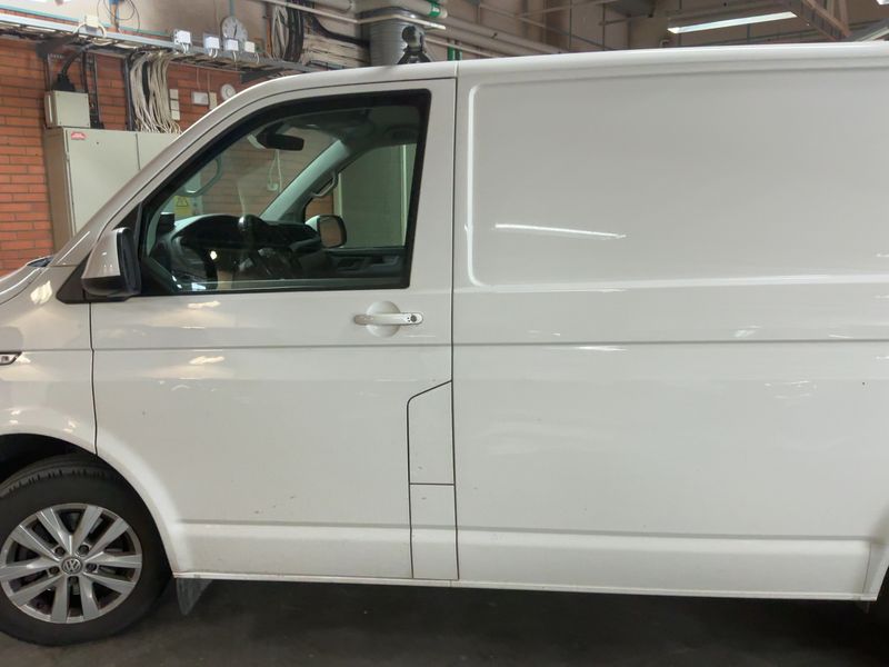 Volkswagen T6 Transporter 2.0 TDI Kasten 4Motion — zdjęcie 4