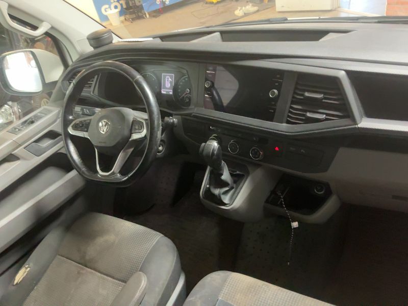 Volkswagen T6 Transporter 2.0 TDI Kasten 4Motion — zdjęcie 12