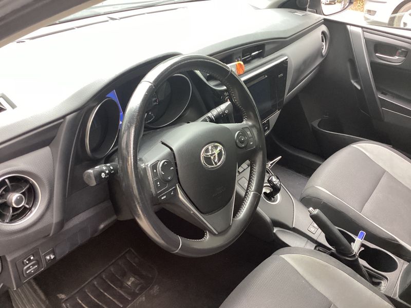 Toyota Auris Touring Sports 1.8 Hybrid Comfort 2016 – снимка 34