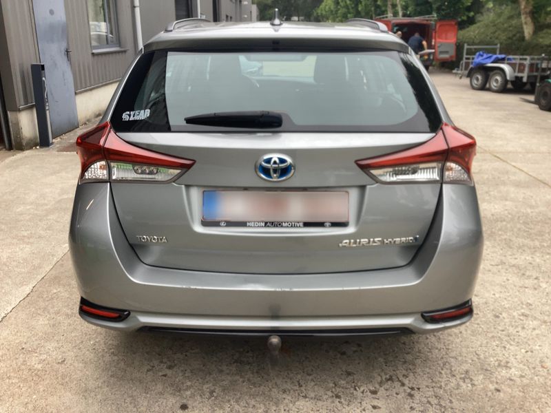 Toyota Auris Touring Sports 1.8 Hybrid Comfort — zdjęcie 5
