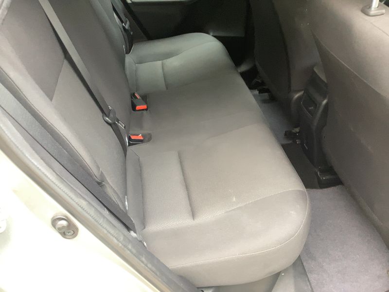 Toyota Auris Touring Sports 1.8 Hybrid Comfort — zdjęcie 14
