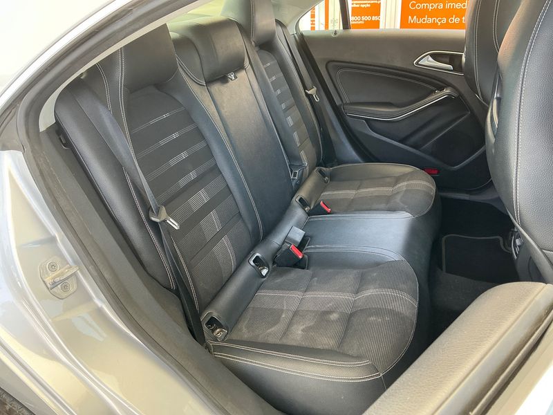 Mercedes-Benz CLA-Klasse CLA 200 d Urban — zdjęcie 14