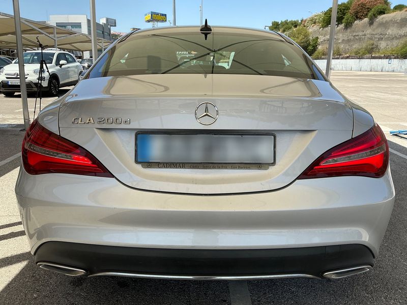 Mercedes-Benz CLA-Klasse CLA 200 d Urban — zdjęcie 5