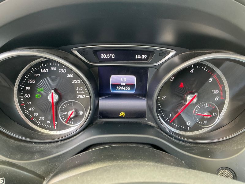 Mercedes-Benz CLA-Klasse CLA 200 d Urban — zdjęcie 13
