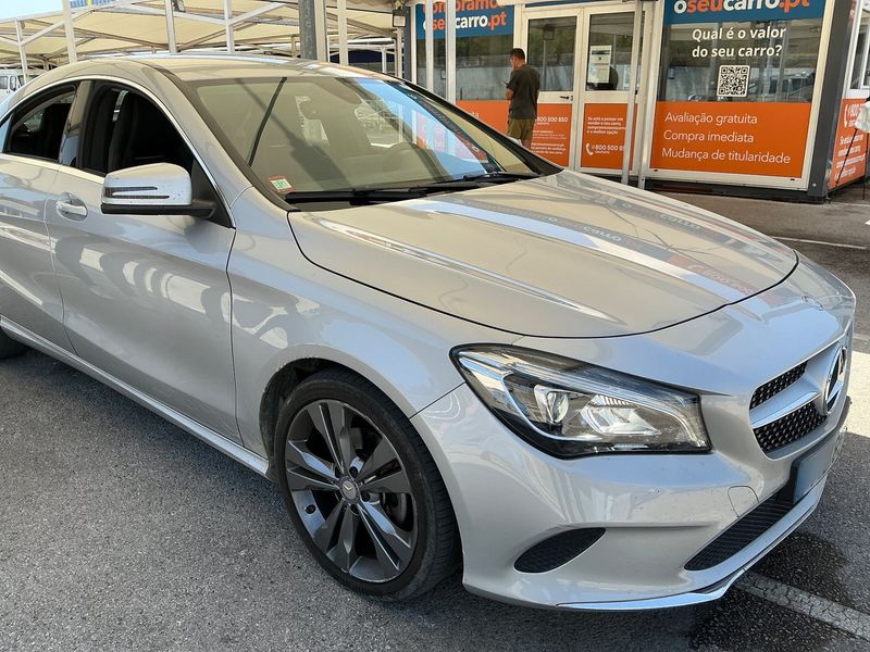 Mercedes-Benz CLA-Klasse CLA 200 d Urban — zdjęcie 8