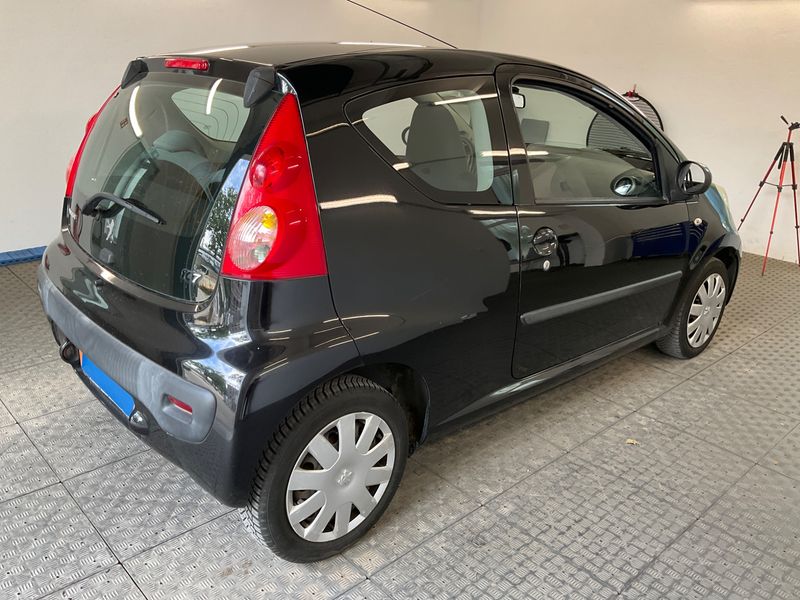 Peugeot 107 1.0 Filou — zdjęcie 2