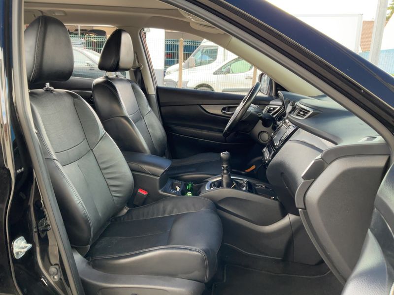 Nissan X-Trail 1.6 dCi Tekna — zdjęcie 11