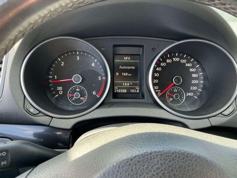 Volkswagen Golf VI 1.6 TDI Comfortline BlueMotion Tech — zdjęcie 13