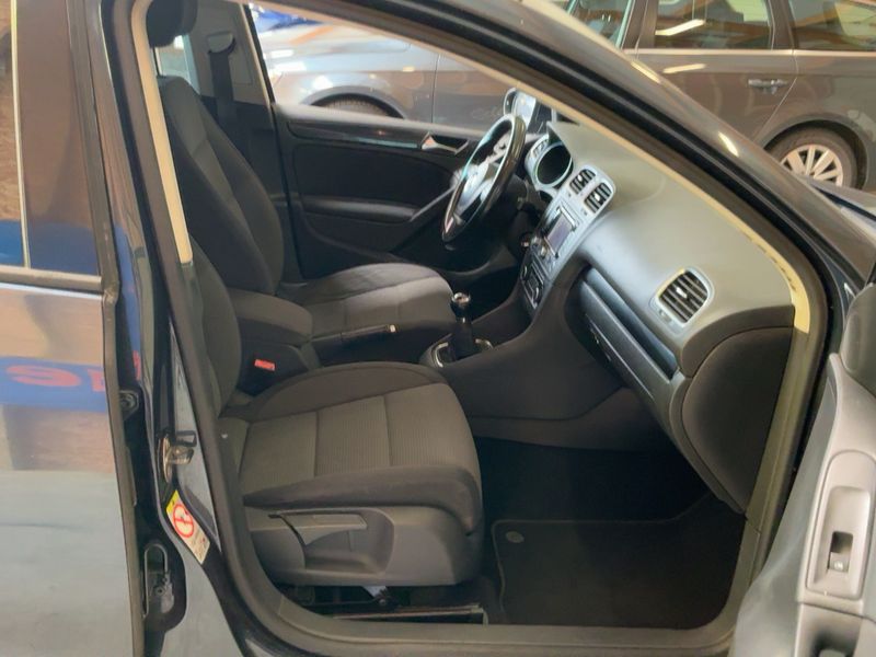 Volkswagen Golf VI 1.6 TDI Comfortline BlueMotion Tech — zdjęcie 11