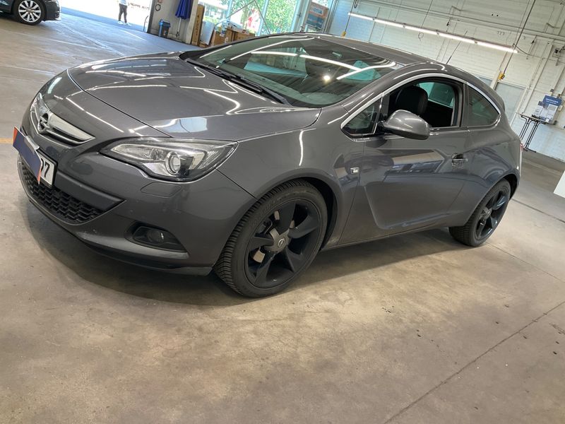 Opel Astra GTC 1.4 Turbo Innovation