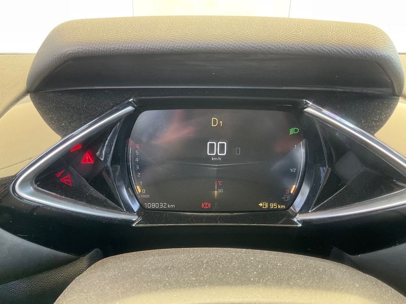 DS Automobiles DS3 Crossback 1.2 PureTech So Chic — zdjęcie 13