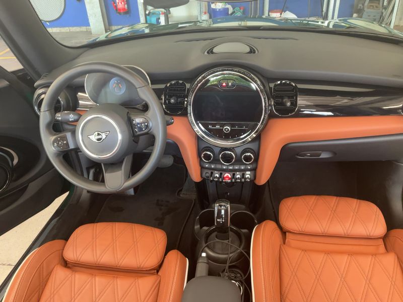 MINI Cabrio Cooper Classic Trim — zdjęcie 12